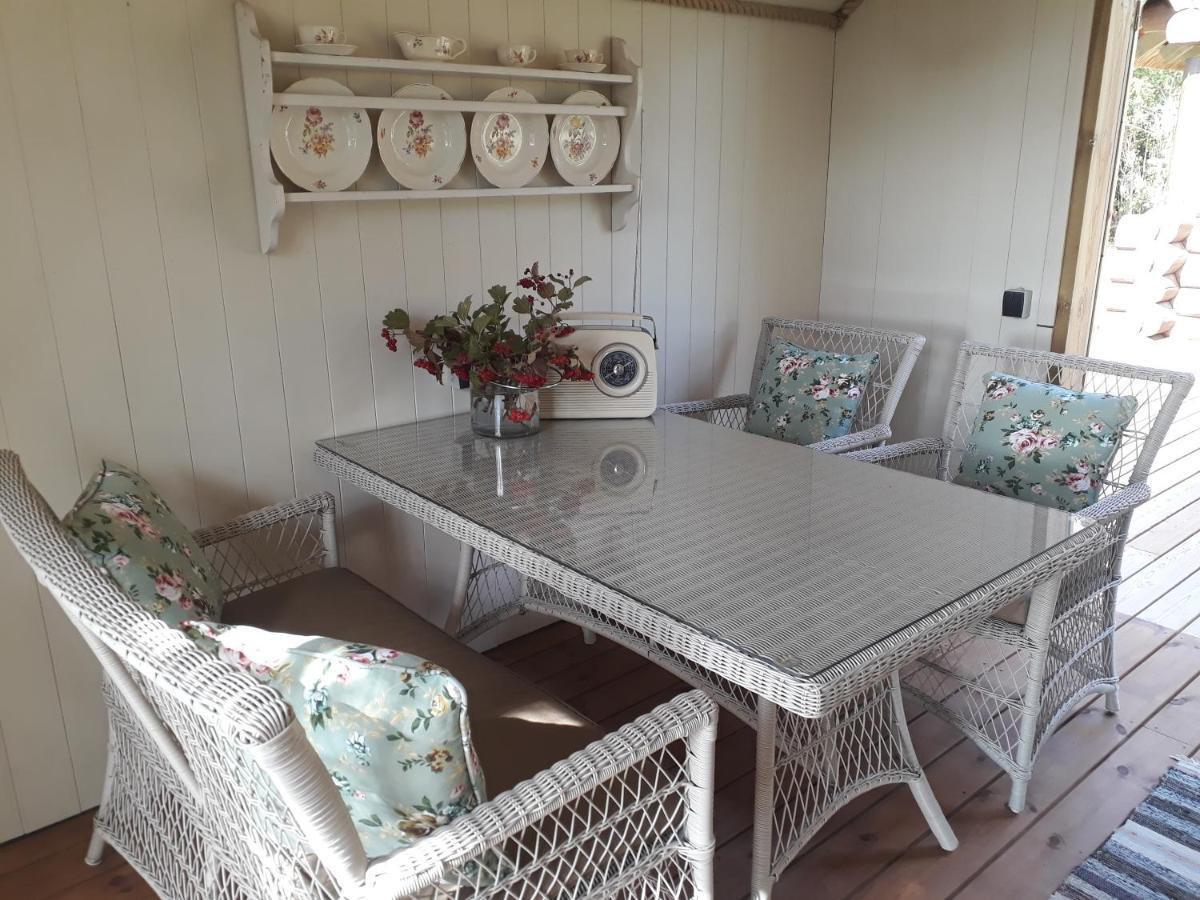 Paehkli Seaside Cottage With Cozy Outdoor Patio Koiguste Bagian luar foto